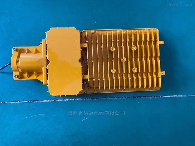 规格包括灯具的型号、配装光源及功率，但不包括原有的安装方式和附件电器辅件